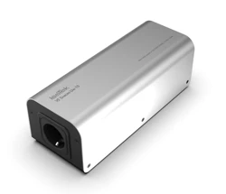 IsoTek V5 Syncro Uni 10 DC Blocker Silver