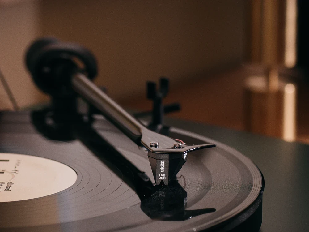 Ortofon 2M Black LVB 250 Moving Magnet Cartridge