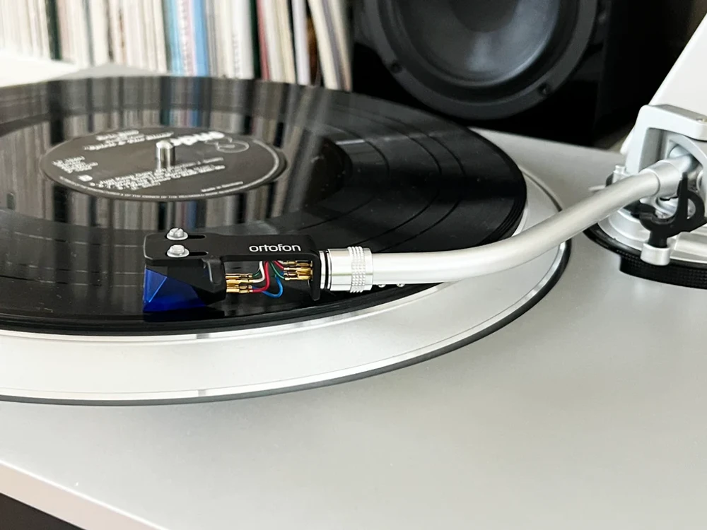 Ortofon 2M Blue Moving Magnet Cartridge