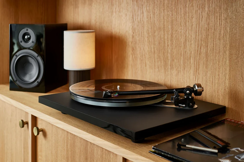 Ortofon 2MR Black LVB 250 Cartridge for Rega