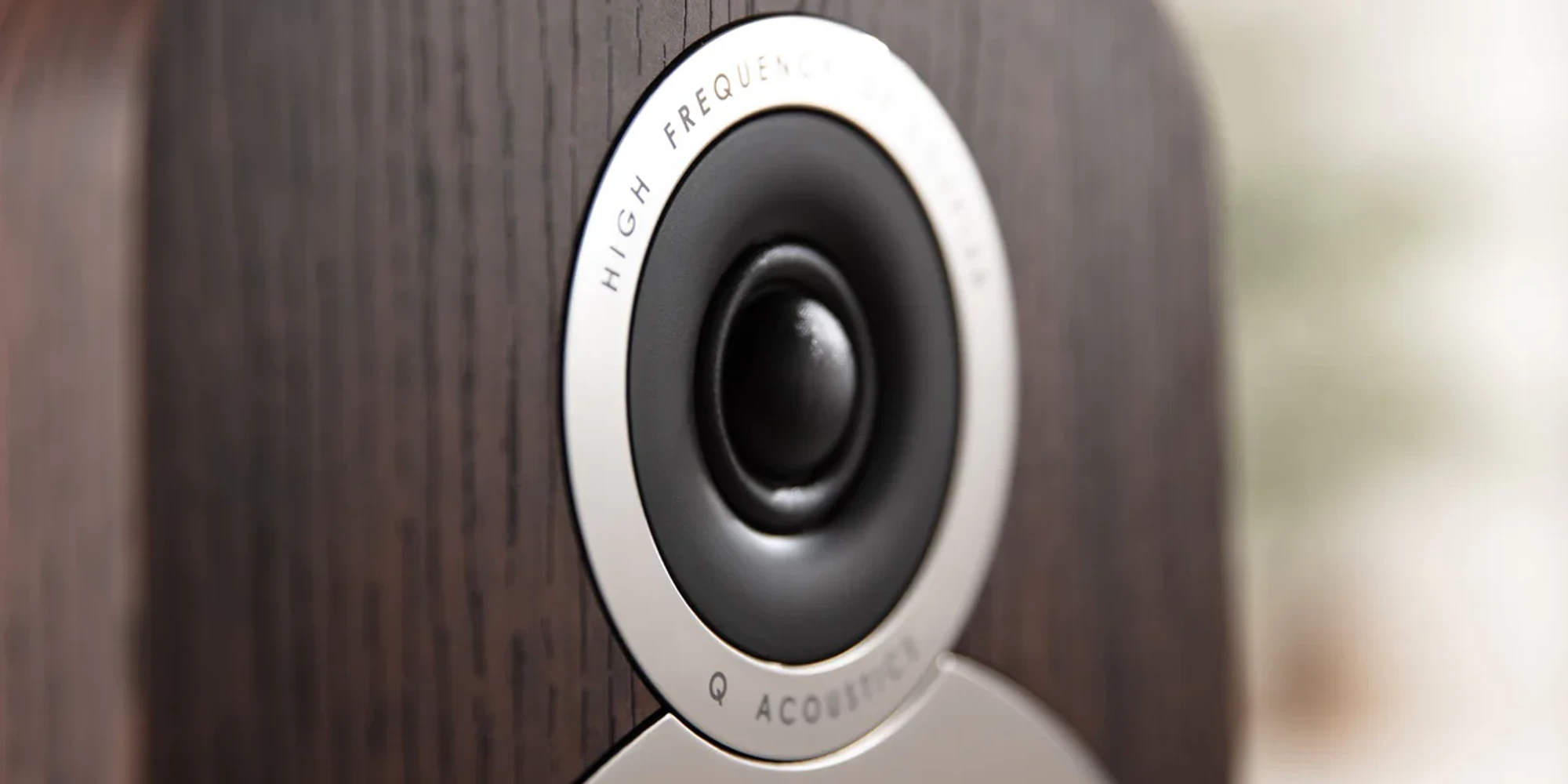 Q Acoustics 3030i Boekenplank luidspreker Engelse Walnoot