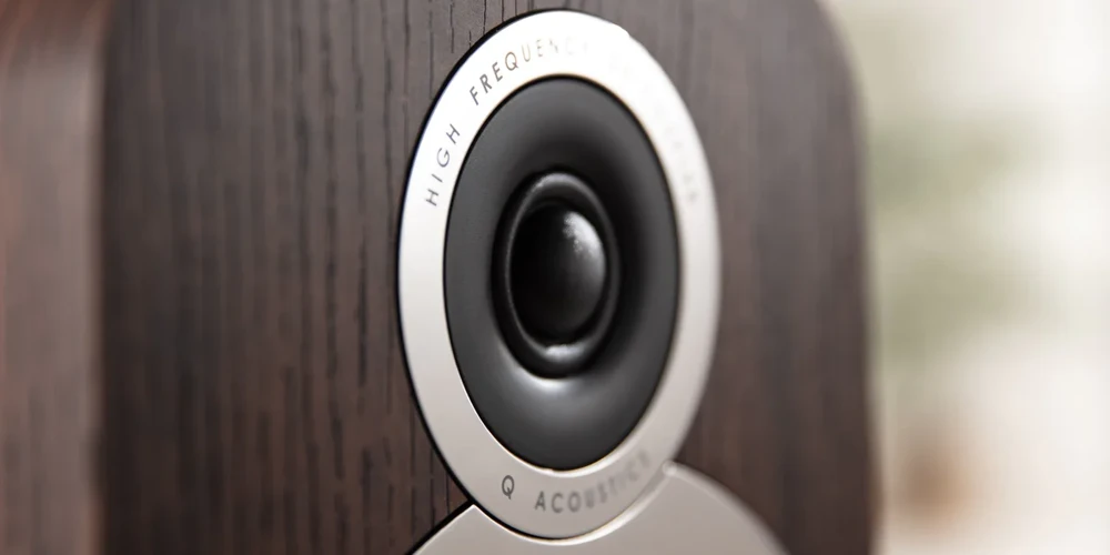Q Acoustics 3030i Bookshelf speaker English Walnut