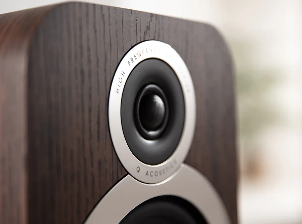Q Acoustics 3030i Bookshelf speaker English Walnut