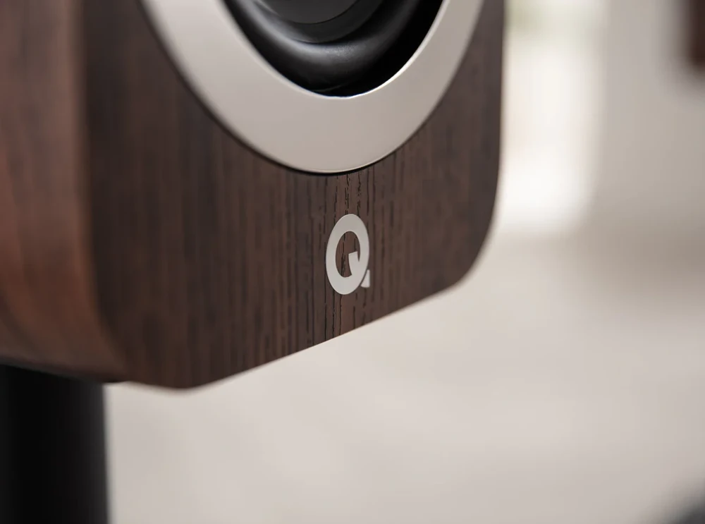 Q Acoustics 3030i Bookshelf speaker English Walnut