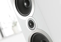 Q Acoustics 3050i Floorstanding speaker Arctic White