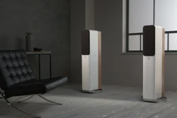 Q Acoustics Concept 500 Vloerstaande luidspreker Wit & Licht Eiken