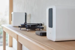 Q Acoustics Q Active 200 Wireless bookshelf speaker White